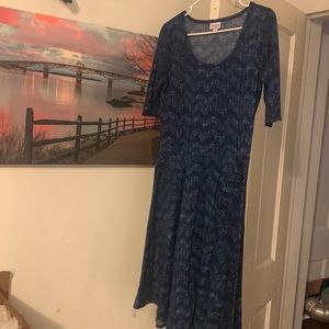 Cute LULAROE flared dress! 🤩❤️ Size L